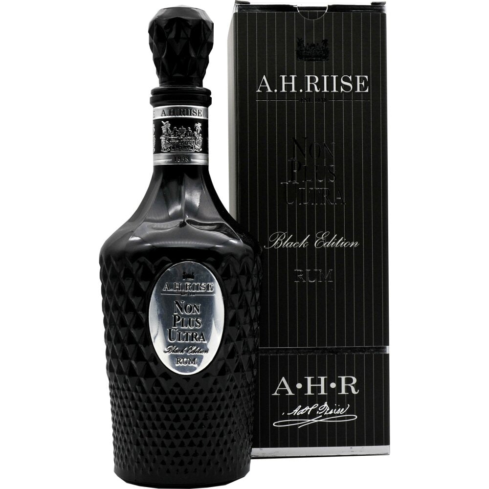 A.H. Riise Non Plus Ultra Black 42% 0.7L GB