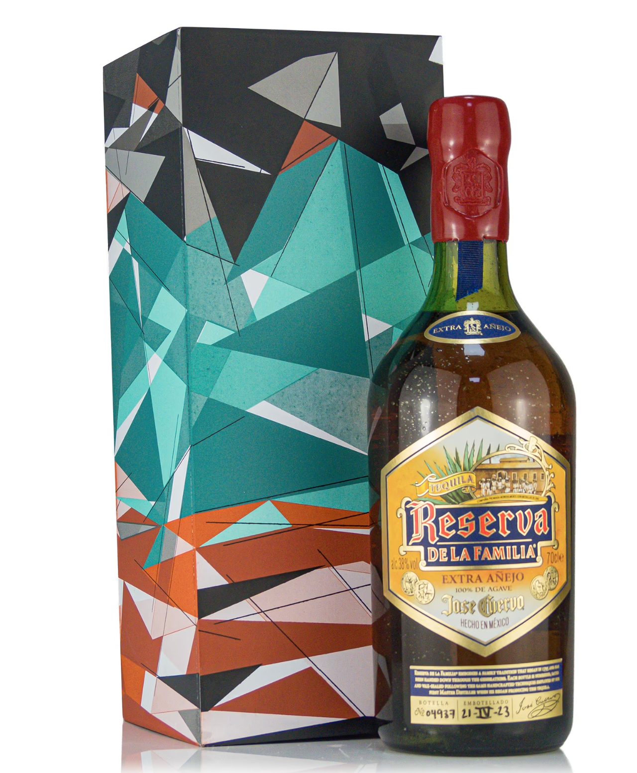 Jose Cuervo Reserva De La Familia Extra Anejo 38% 0.7L GB